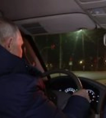 "Под покровом ночи, как и положено вору": в Минобороны высмеяли видео Путина в Мариуполе