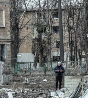 Стан важкий, але стабільний. На Донбасі чеський медик-волонтер зазнав поранень внаслідок російських обстрілів