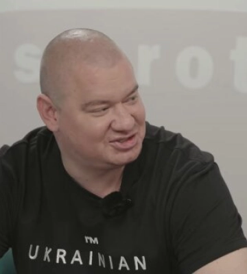 Женя Кошовий з "Квартал 95" показав, як путін зруйнував його життя та життя сотень тисяч українців: "Вибачте, це був Харків"