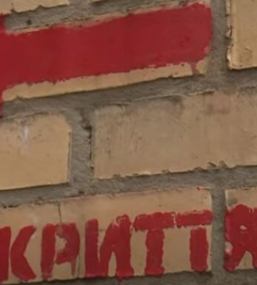 Киевлян срочно просят покинуть улицу и закрыть все окна: на улице очень опасно - подробности