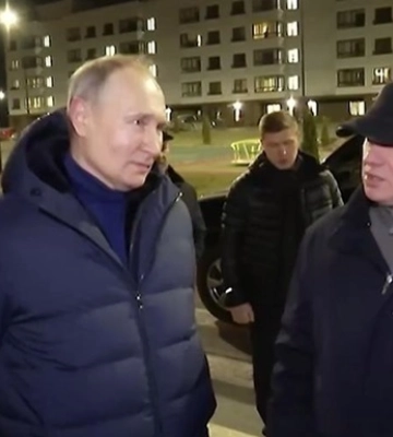 "Что с подбородком?": в сети высмеяли двойника Путина, который ездил в Мариуполь (фото, видео) "Что с подбородком?": в сети высмеяли двойника Путина, который ездил в Мариуполь (фото, видео)
