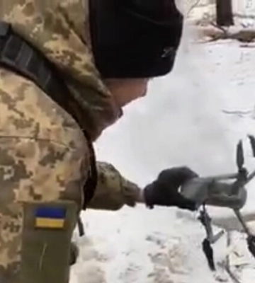 Тероборонець «Бусінка» за п’ять хвилин збив із автомата два ворожих дрона (відео)