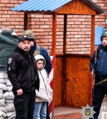 На Донеччині з зони бойових дій евакуювали 18 людей, серед них – восьмеро дітей