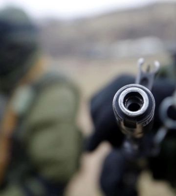 На Запорожье мужчина украл у военного автомат и устроил стрельбу