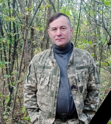У нього залишилися дружина та мати. Загинув Герой з Дніпропетровщини разом з усім екіпажем танку