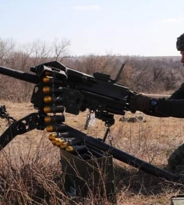 Біля Бахмута позиційні бої, на Херсонщині росіяни обороняються – Генштаб