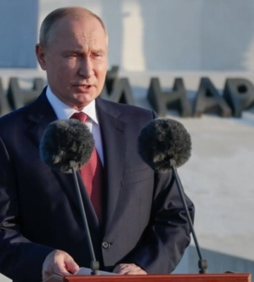 Затяжной анонс и нежданный визит: о «явлении» Владимира Путина в Севастополе
