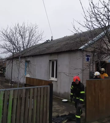У Кам&amp;#039;янському спалахнув будинок із літньою парою всередині