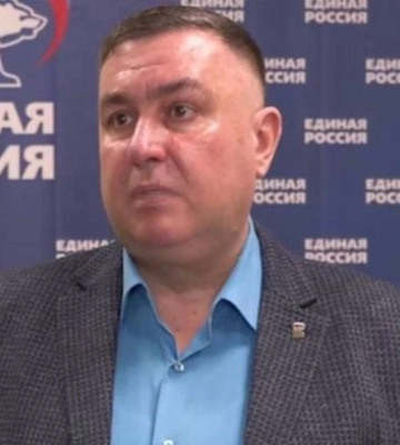 В Мелитополе директор коллаборант пошел на выборы от &quot;едроссов&quot; - тоже хочет поближе к москве