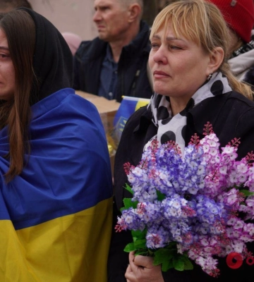 «Приехав из Германии — он пошел в военкомат, а не домой»: родственники почтили годовщину гибели добровольцев в Николаеве