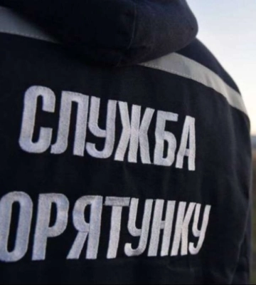 У Дніпрі чоловік вижив після падіння з вікна свого будинку