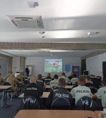 Закарпатські прикордонники пройшли курс навчання у Словаччині