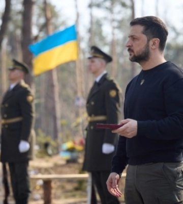 Битва за Мощун рік тому став початком кінця ворога – Зеленський відвідав село під Києвом