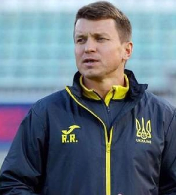 На що ж надіятись Руслану Ротаню: дебютні матчі тренерів збірної України на чолі "синьо-жовтих"