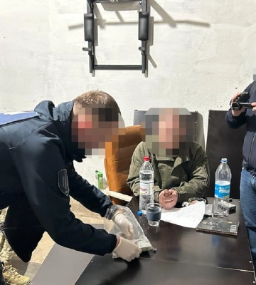 Дорогой обходной лист: в Одесской области на взятке поймали замкомандира воинской части