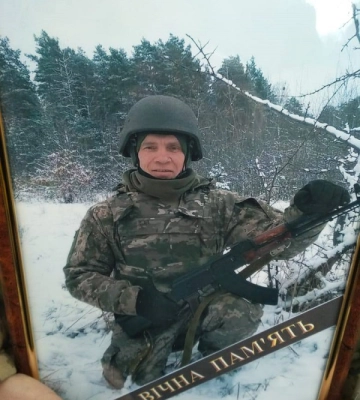 &quot;Був людиною-віддушиною&quot;: у Сумах попрощались із 46-річним оборонцем України Володимиром Устименком