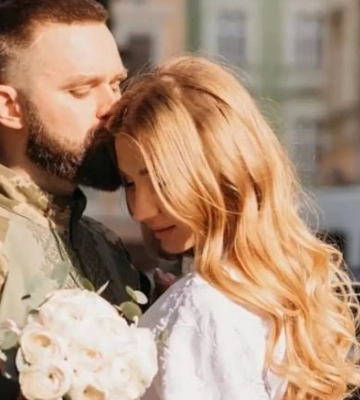Любовь всегда побеждает - патриоты из Мелитополя сыграли свадьбу, несмотря на войну