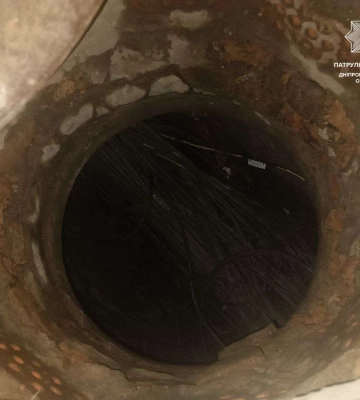 У Дніпрі четверо чоловіків уночі вирізали кабель