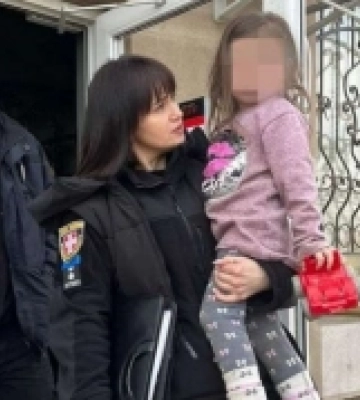 На Волині правоохоронці знайшли трирічну дитину, яка блукала містом без нагляду