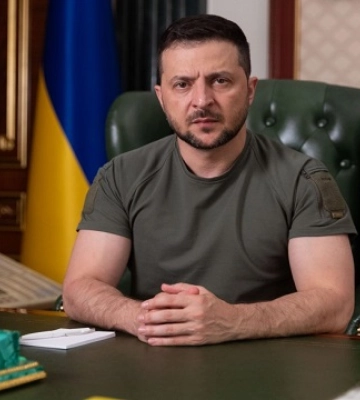 Неизбежно будет доминировать украинский флаг после битвы за Донбасс, Крым, Юг — Зеленский