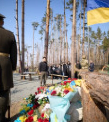 Зеленський відвідав Мощун та нагородив захисників з нагоди річниці деокупації населеного пункту