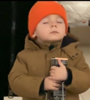 2-летний малыш из Краматорска довел украинцев до слез, услышав гимн: &quot;Спасибо родителям&quot;