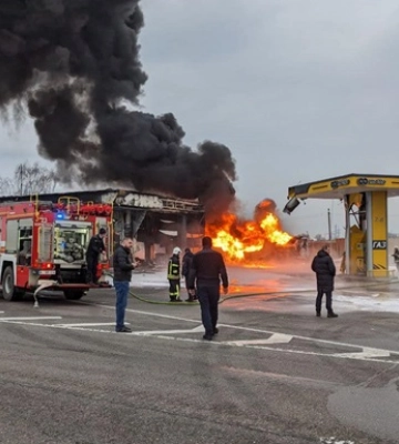 В Борисполе произошел мощный пожар на АЗС
