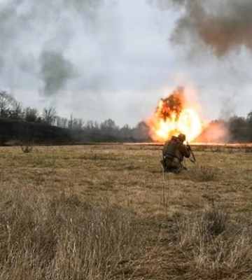 Склад с боеприпасами и вражескую технику уничтожено за сутки на Кинбурнской косе, - ОК "Південь"