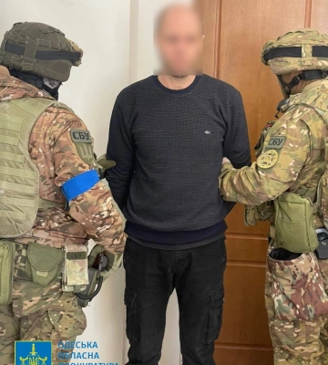 Приятелі передавали ворогу інформацію про техніку ЗСУ: в Одеській області затримали двох колаборантів