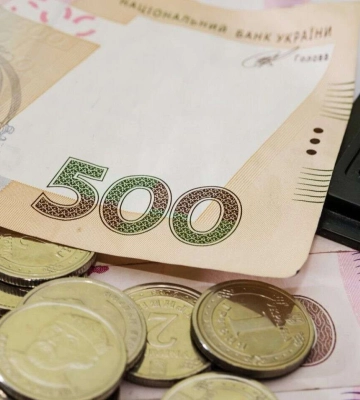 Неофіційно працюючі дніпряни повинні заплатити податок: що треба знати