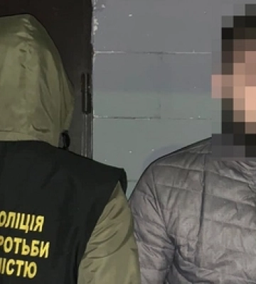 Заробляв 100 тисяч гривень щомісяця: луцькі поліцейські затримали лучанина
