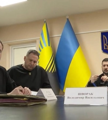 Зеленский провел совещание на Донбассе