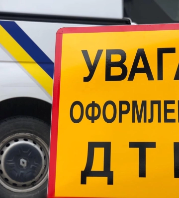 На Волині водійка «ауді» наїхала на «мерседес» та втекла з місця ДТП