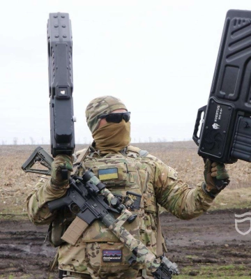 Квадрокоптери &quot;Кажан&quot; та антидронові рушниці: військові розповіли, як використовують допомогу від Дніпра