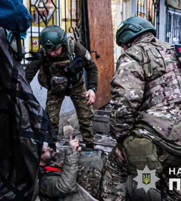 Парамедики поліції Донбасу врятували понад 400 людей: відео роботи сміливців