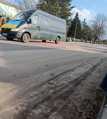 «Він добряк був...»: на Волині навколішки прощалися із полеглим Захисником (Фото)