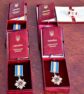 Шістьох бійців з Нікополя посмертно відзначили державними нагородами