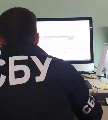 Разгоняла фейки по заказу спецслужб РФ. В Хмельницкой области разоблачили ботоферму