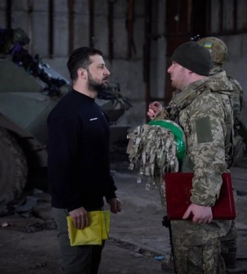 Зеленський на Донбасі провів нараду щодо ситуації в регіоні: що обговорили