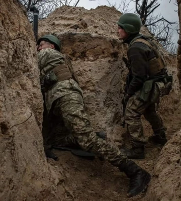 Ворог веде наступальні дії на Лиманському, Бахмутському, Авдіївському, Мар’їнському та Шахтарському напрямках. Тривають бої на півдні та півночі Бахмута, - Генштаб