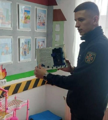 Рятувальники Рівненщини проводять &quot;Єдині уроки з безпеки&quot; для учнів