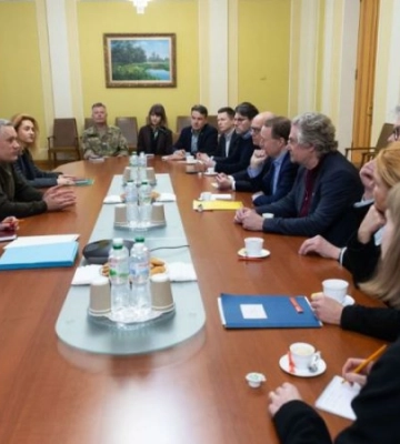 Жовква зустрівся з Радою зовнішньої політики парламенту Данії