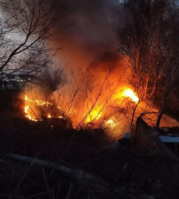 Під Кам’янським автомобіль злетів у кювет і загорівся