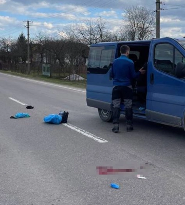 На Львівщині мікроавтобус травмував 71-річного велосипедиста