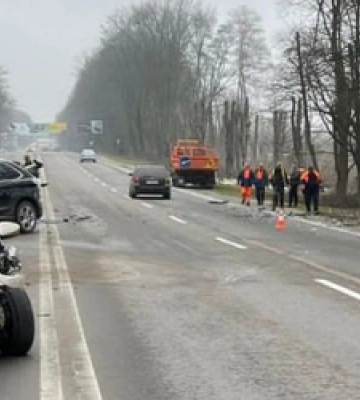 Поблизу Львова сталася потрійна ДТП, травмовані три особи (ФОТО)