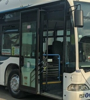До кладовищ Дніпра запустять додаткові автобуси: маршрути та графік руху