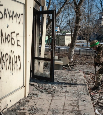 Бой за Бахмут: экс-командир полка «Азов» объяснил, почему наступление россиян парализовано