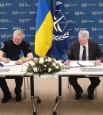 В Гааге подписали соглашение об офисе МУС в Киеве
