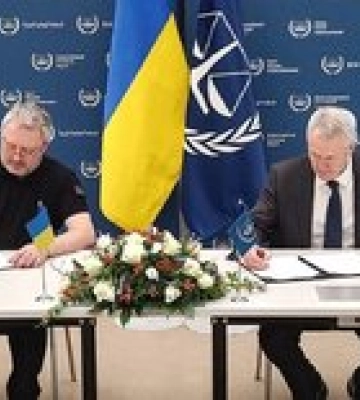 В Гааге подписали соглашение об офисе МУС в Киеве