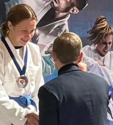 Cпортсменка з Шостки стала срібним призером чемпіонату Європи з джиу-джитсу